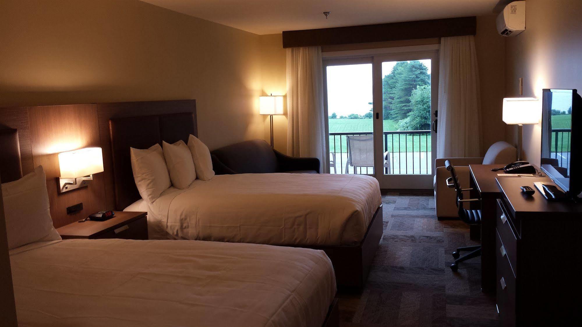 Belfast Harbor Inn エクステリア 写真