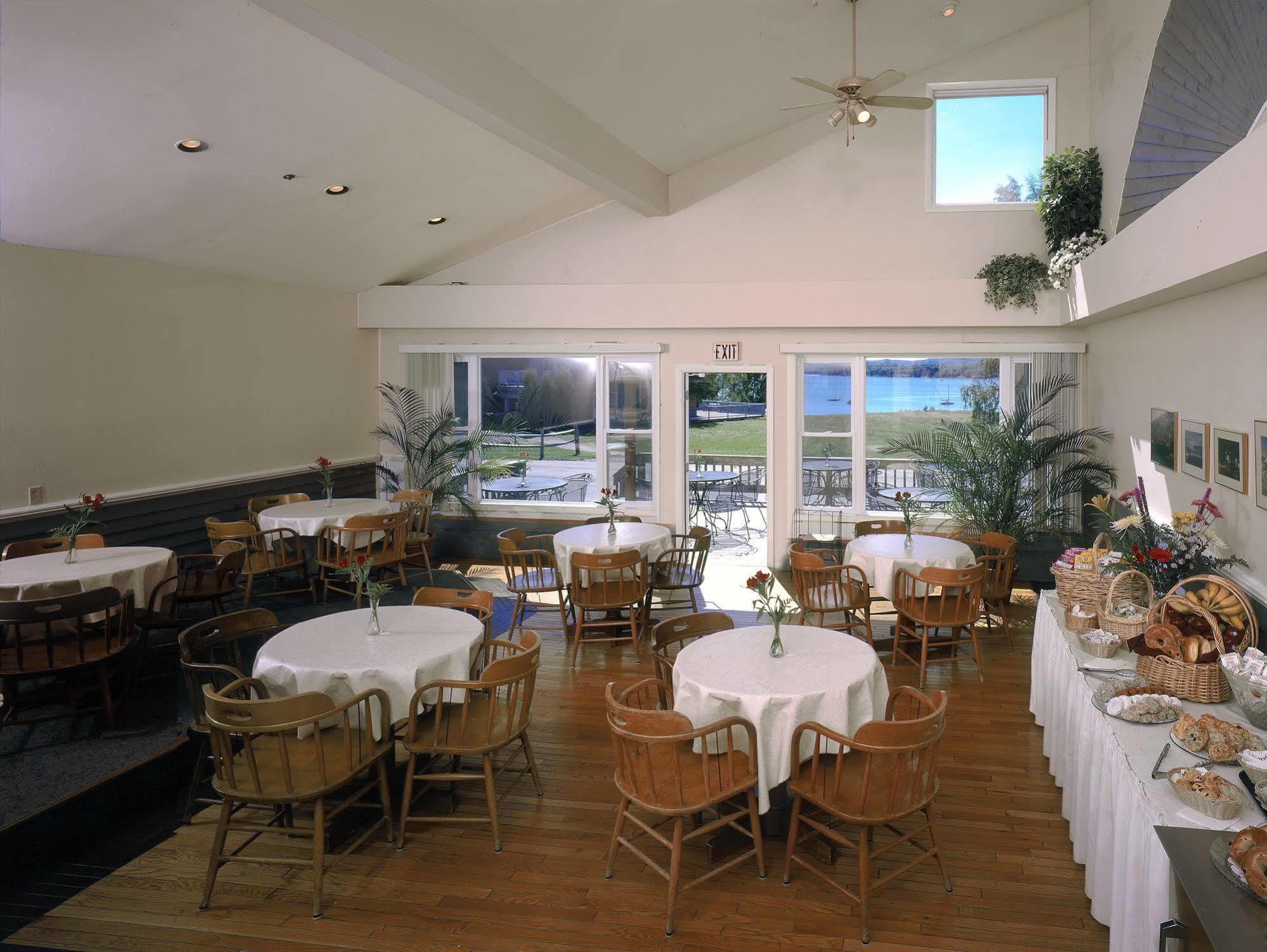 Belfast Harbor Inn レストラン 写真
